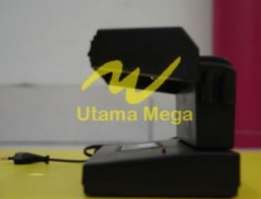 Pedeteksi Uang Palsu Dengan Kaca Pembesar dan UV Watermark Deteksi